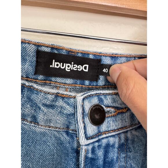 Desigual. Seamed Mom Jeans with Embroidered Heart Size 40 (8 US) - Picture 5 of 6